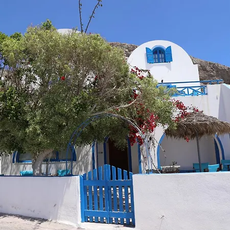 Flora Santorini Holiday home